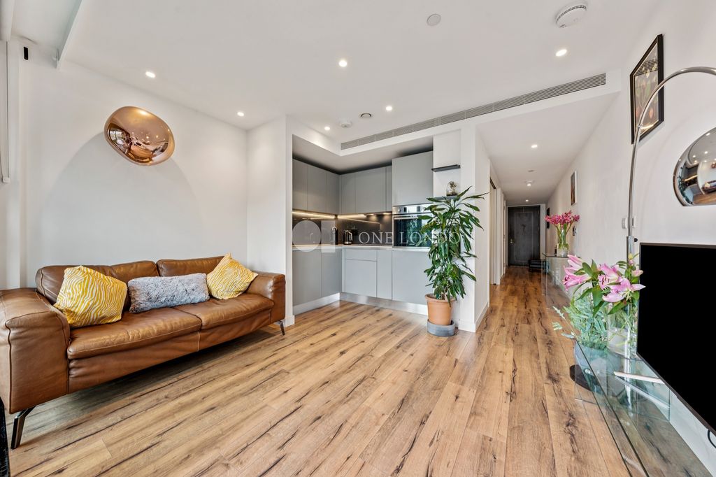 Property photo 3 of 24