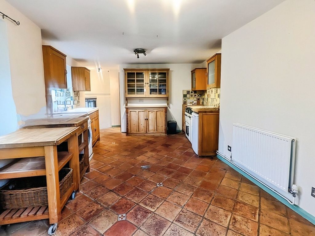 Property photo 2 of 6