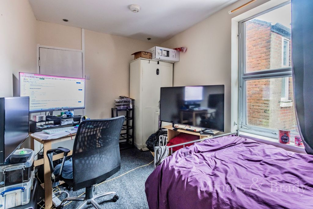 Property photo 2 of 7