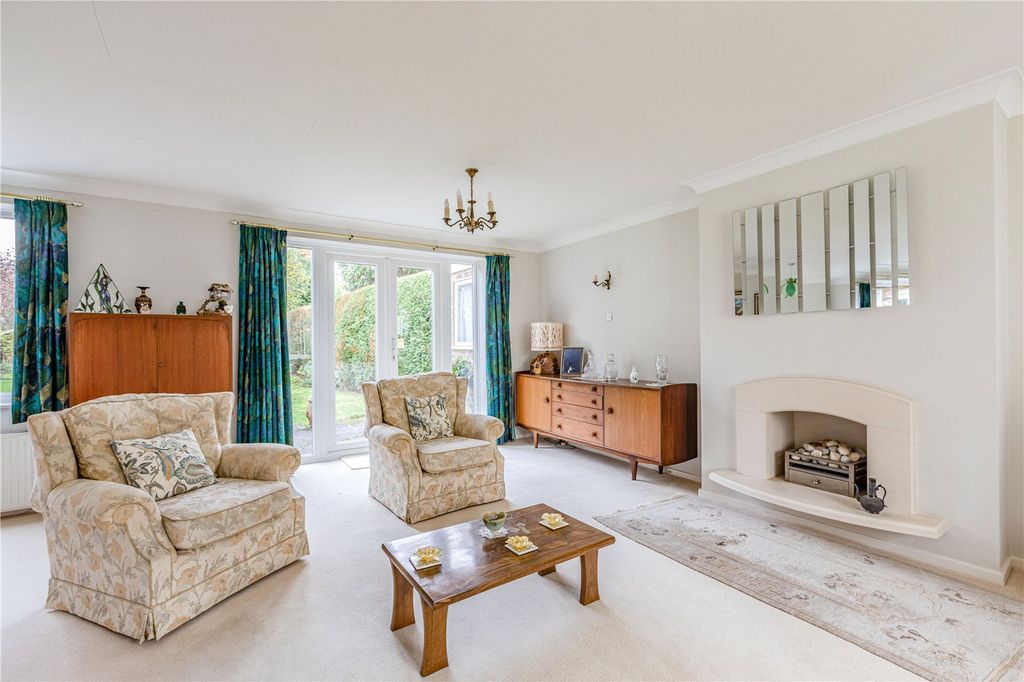 Property photo 3 of 34 Picture No. 10