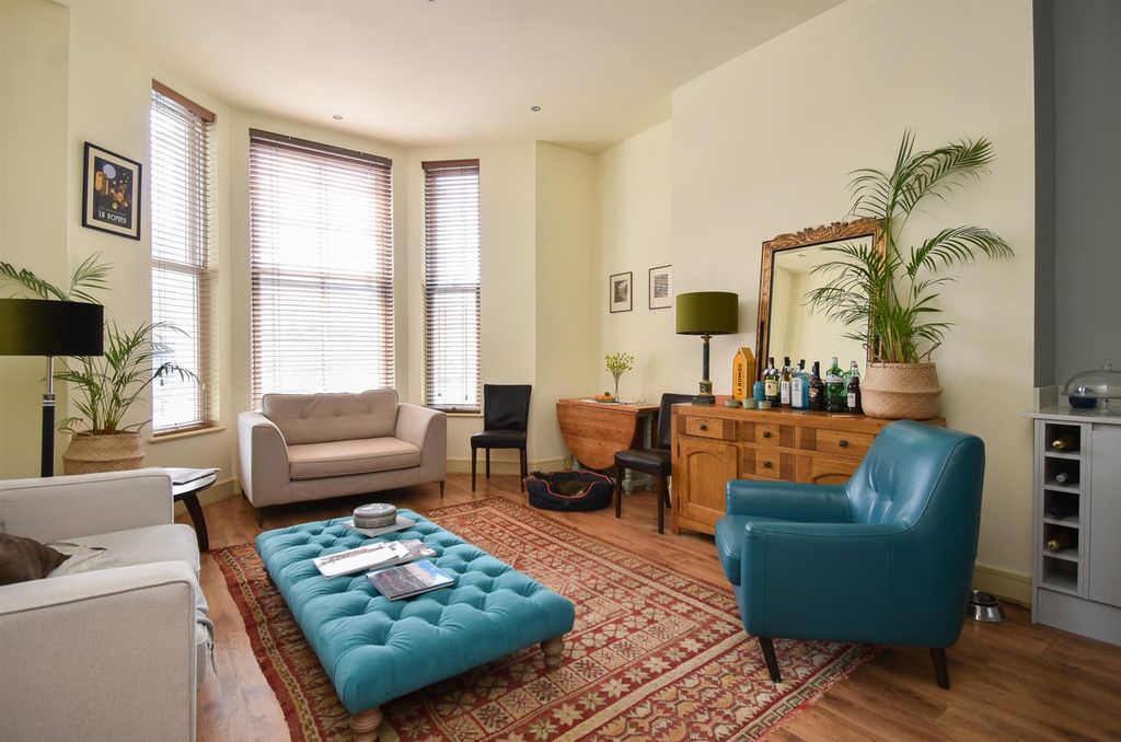 Property photo 1 of 17 Open Plan Living Space