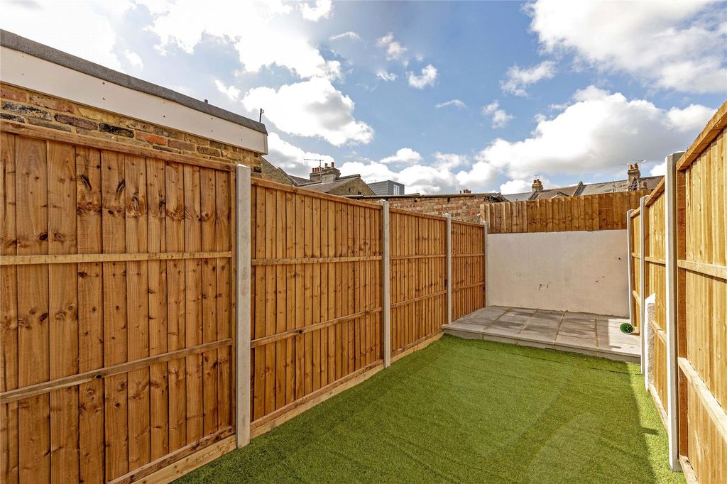 Property photo 2 of 10 Picture No. 02