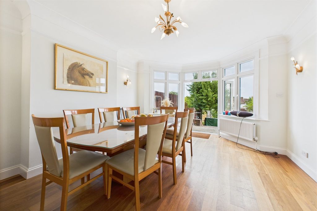 Property photo 3 of 18 Dining Room