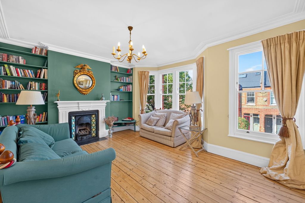 Property photo 1 of 8