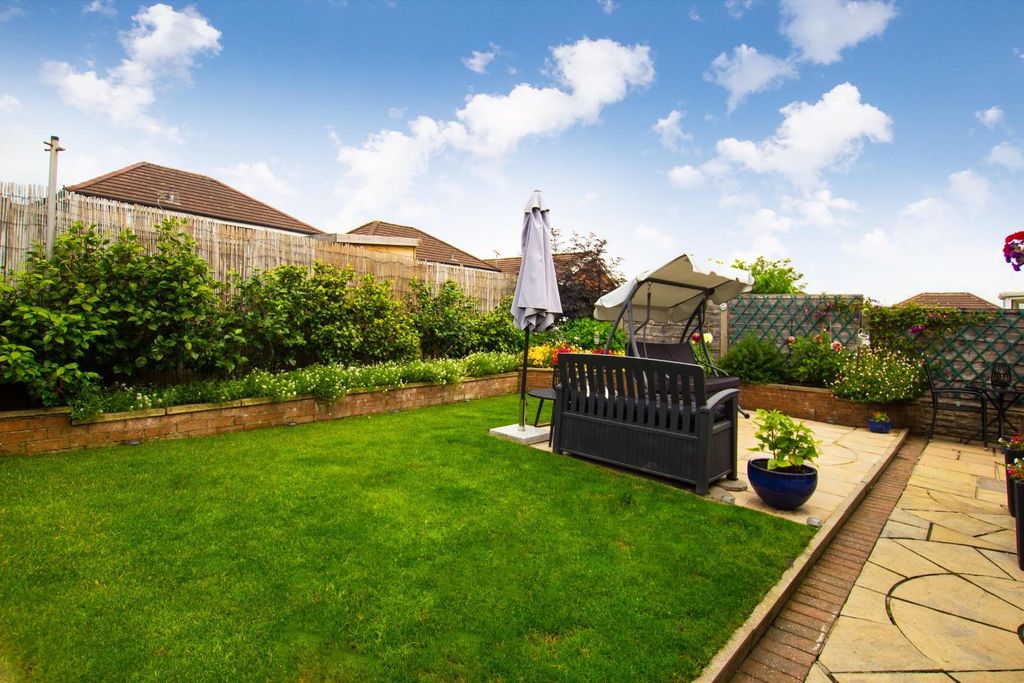 Property photo 2 of 25 Leeward (23).Jpg