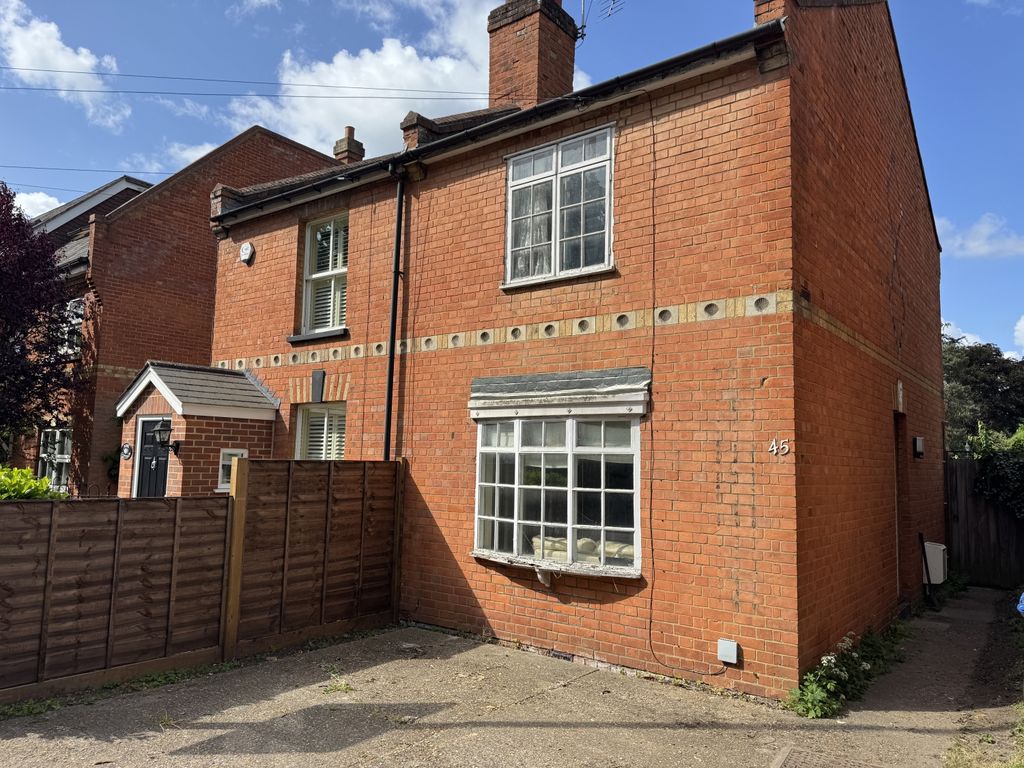 Property photo 1 of 8 Front