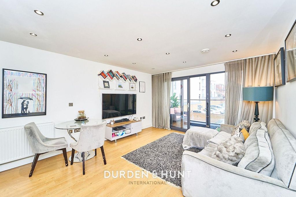 Property photo 1 of 12 Landmark 7_Result.Jpg