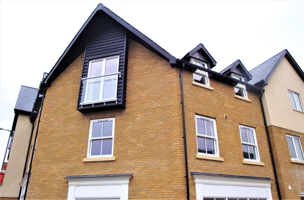 Property photo 1 of 8 Photo