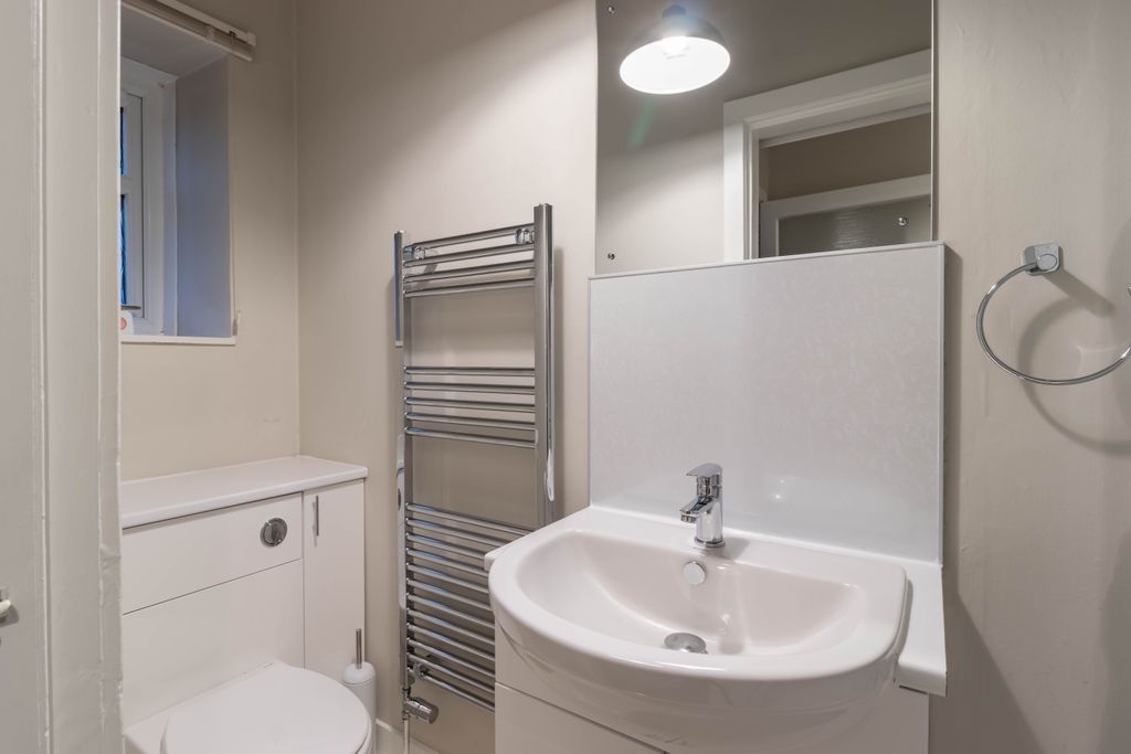 Property photo 3 of 21 Shower Room