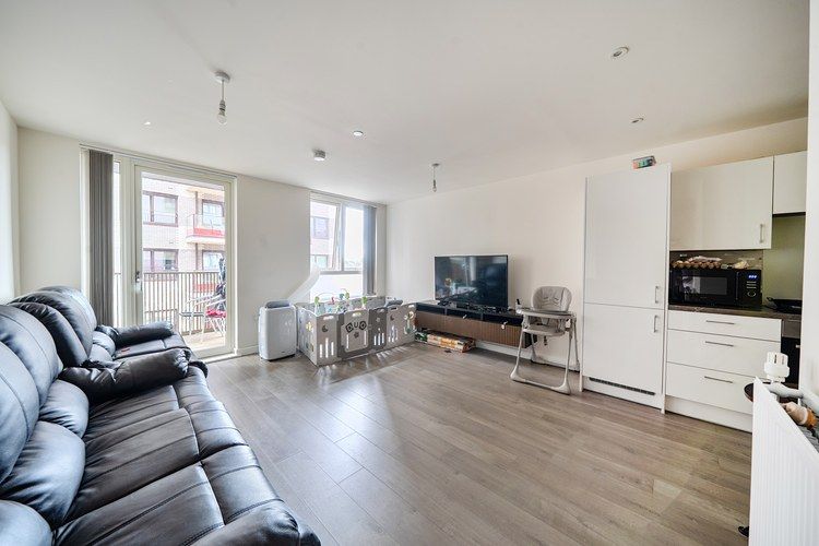 Property photo 1 of 17