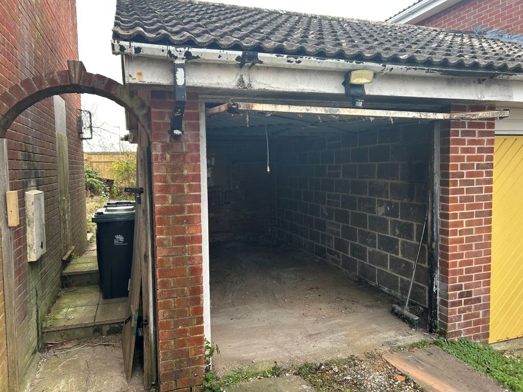 Property photo 3 of 3