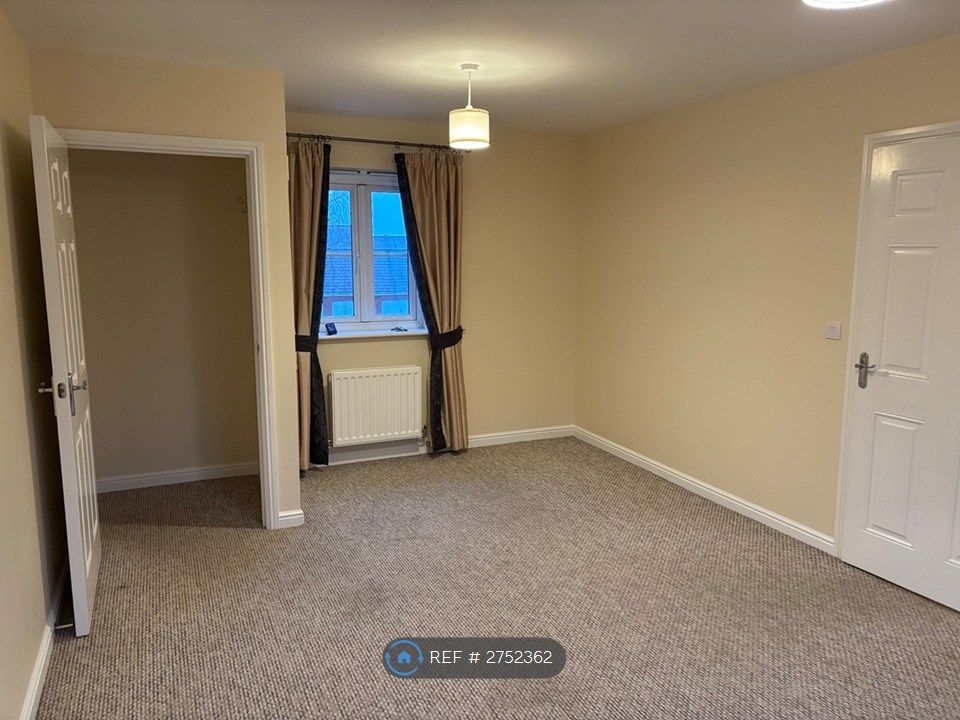 Property photo 1 of 10 Lounge/Dining Room