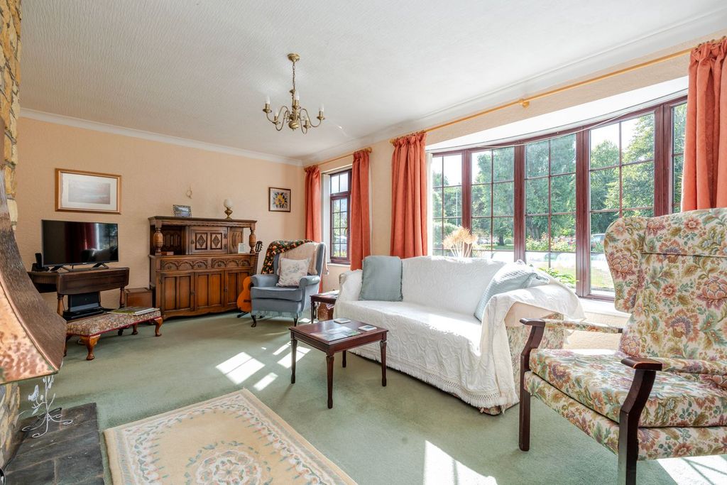 Property photo 2 of 13