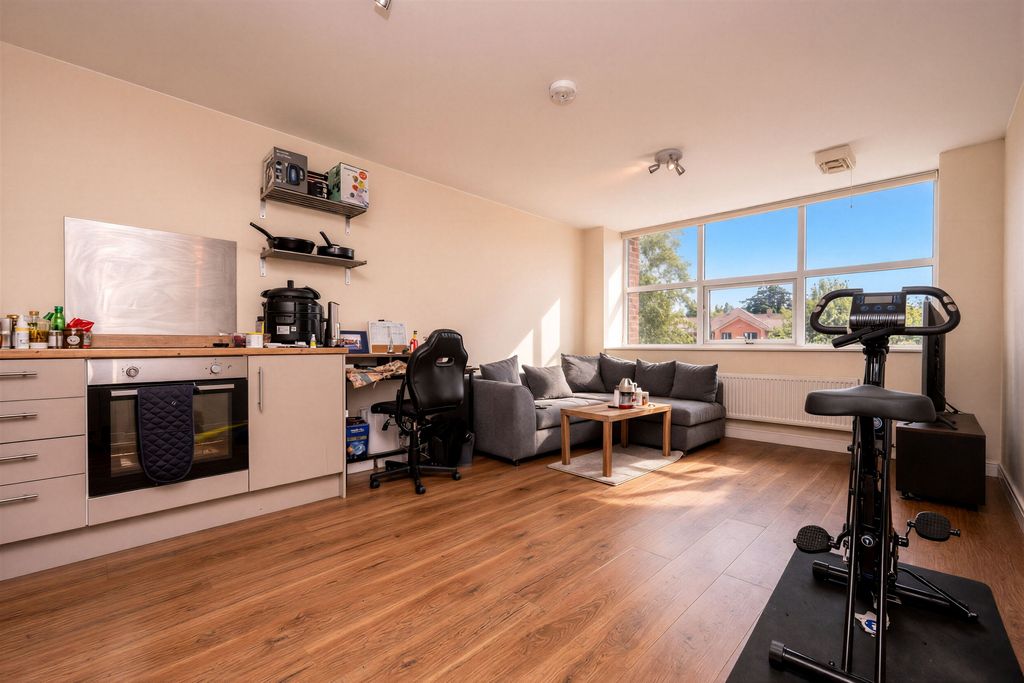 Property photo 2 of 6