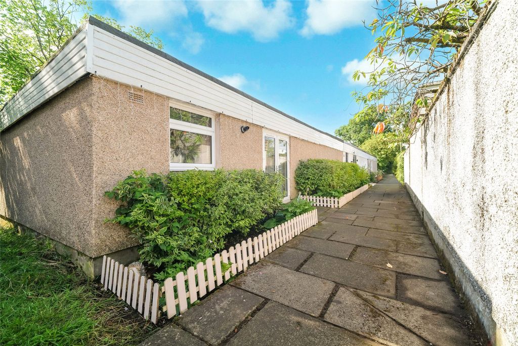 Property photo 1 of 19 Picture No. 01