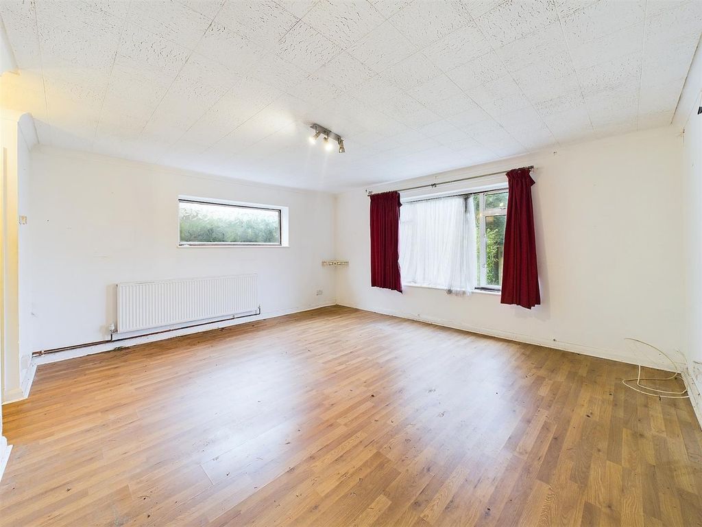 Property photo 2 of 6 Cam03510G0-Pr0240-Still002.Jpg