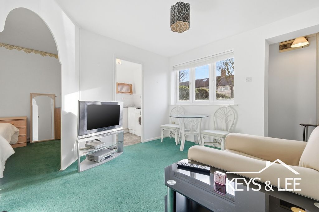 Property photo 3 of 9 3942314