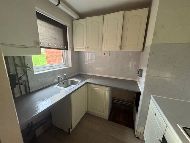 Property photo 3 of 9 Entrance Porch