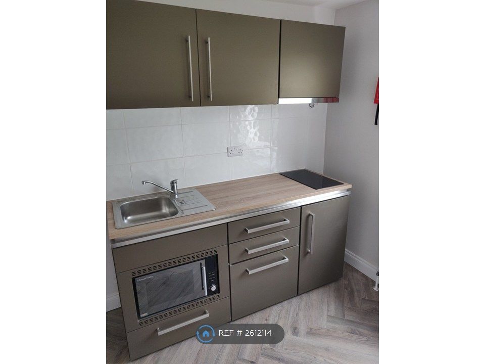 Property photo 3 of 5 Kitchen