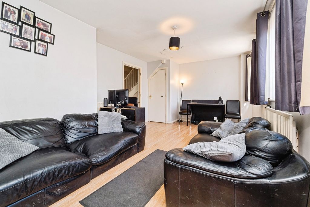 Property photo 2 of 13 Pbox-Img.Jpg