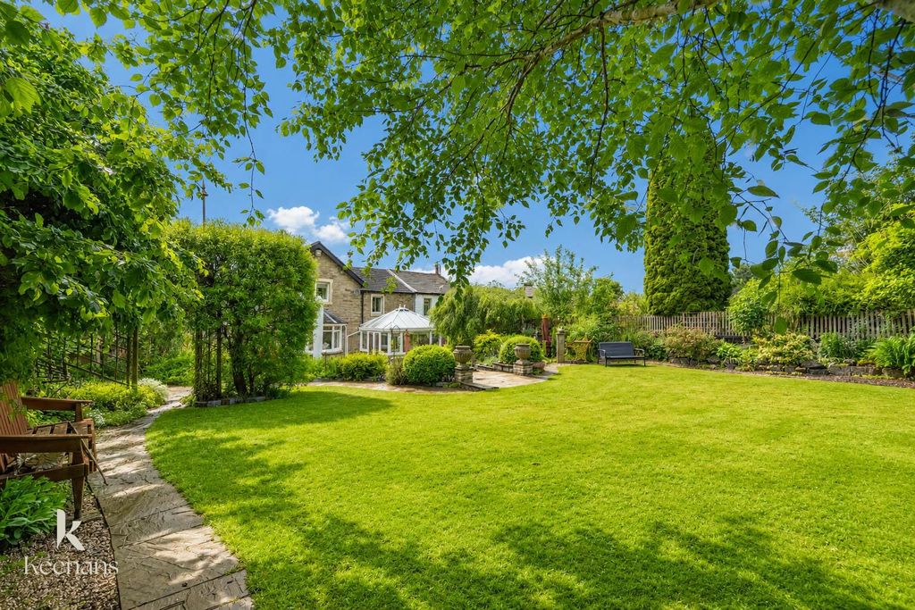 Property photo 1 of 71 2.Jpg