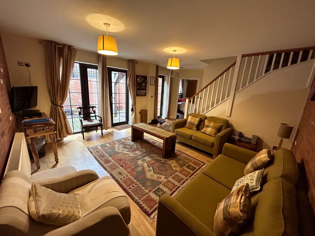 Property photo 3 of 14