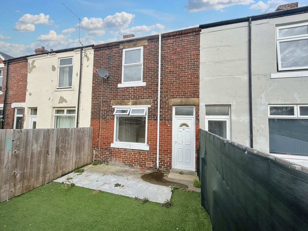 Property photo 1 of 9