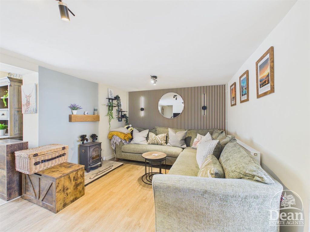 Property photo 2 of 37