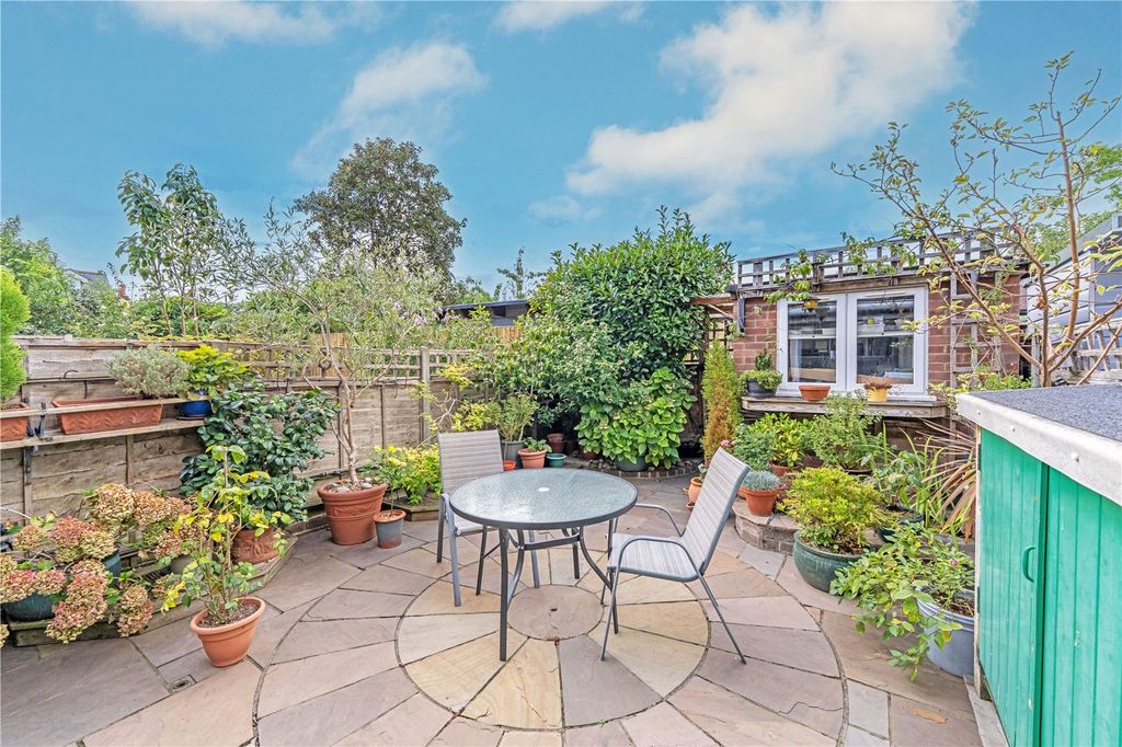 Property photo 2 of 11 Picture No. 36