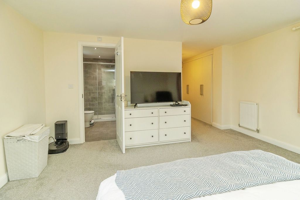 Property photo 3 of 20 Pbox-Img.Jpg