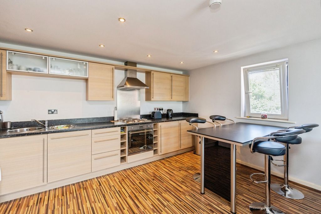 Property photo 3 of 14 Pbox-Img.Jpg