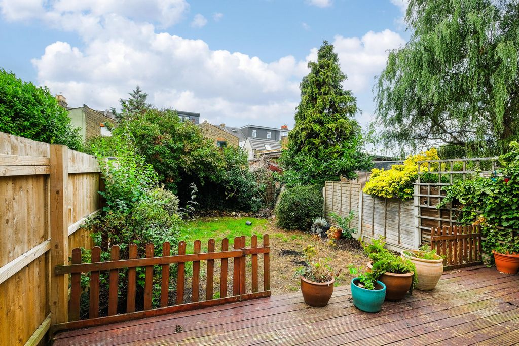 Property photo 2 of 16