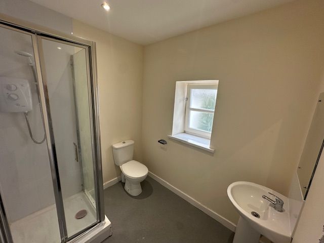 Property photo 3 of 4 Shower Room