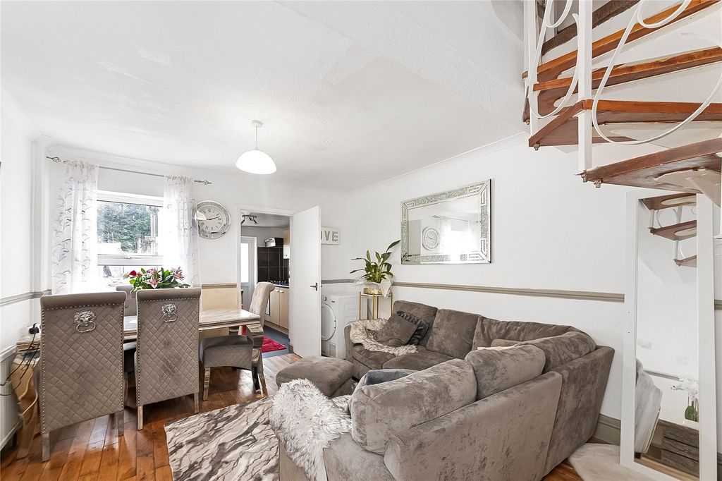 Property photo 2 of 13 Picture No. 19