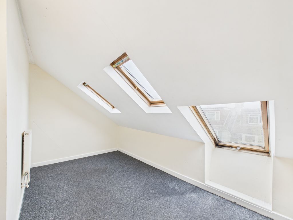 Property photo 1 of 9 Cam03519G0-Pr0434-Still021