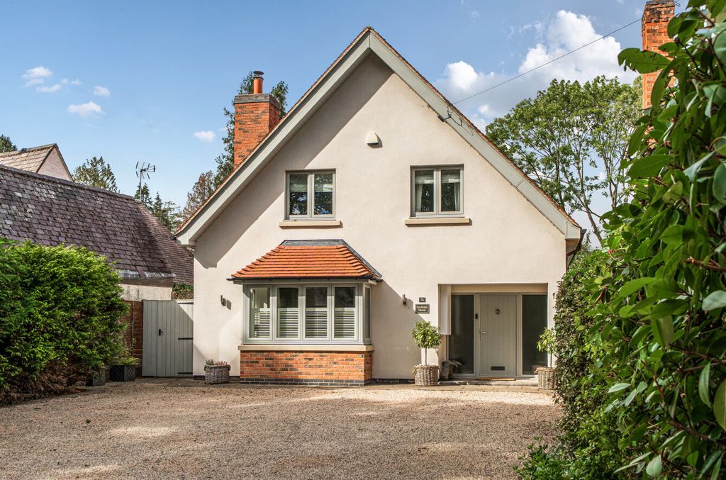 Property photo 1 of 36 1522554-57-6Aad31...