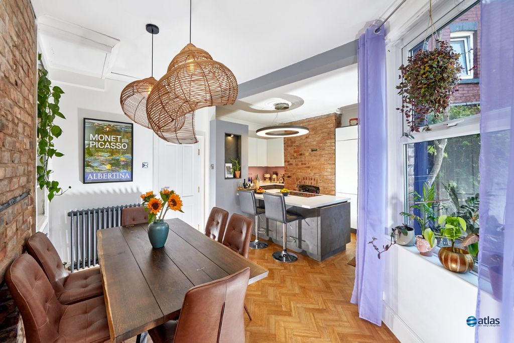 Property photo 3 of 24 Kitchen Diner