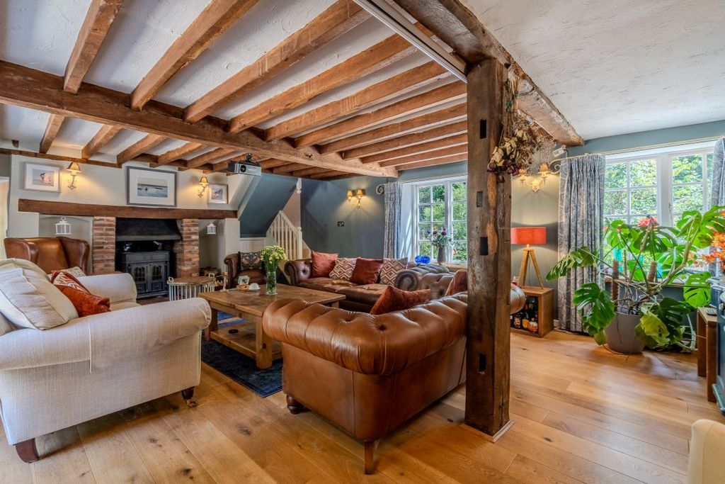 Property photo 3 of 32