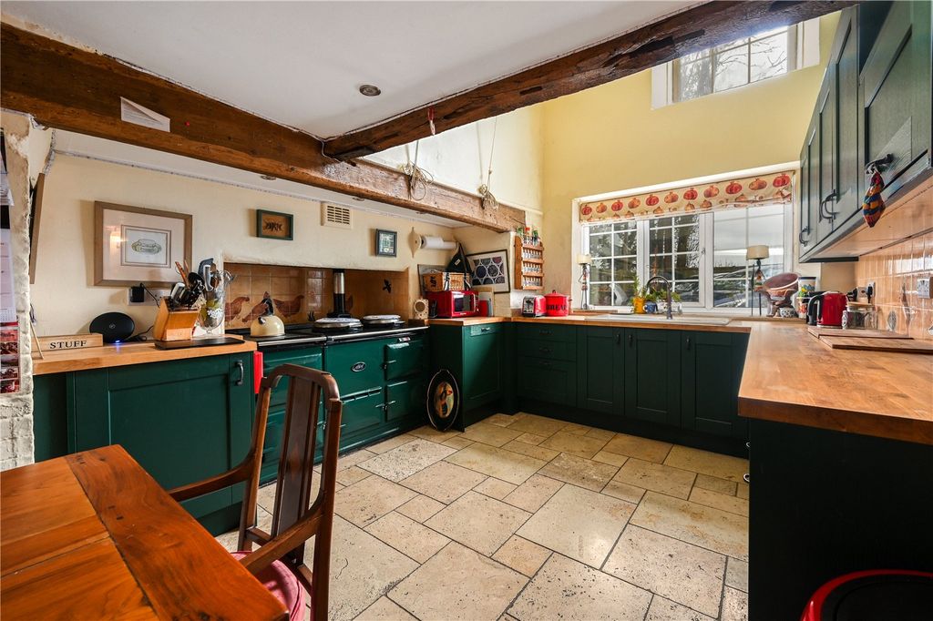 Property photo 2 of 27 Picture No. 47