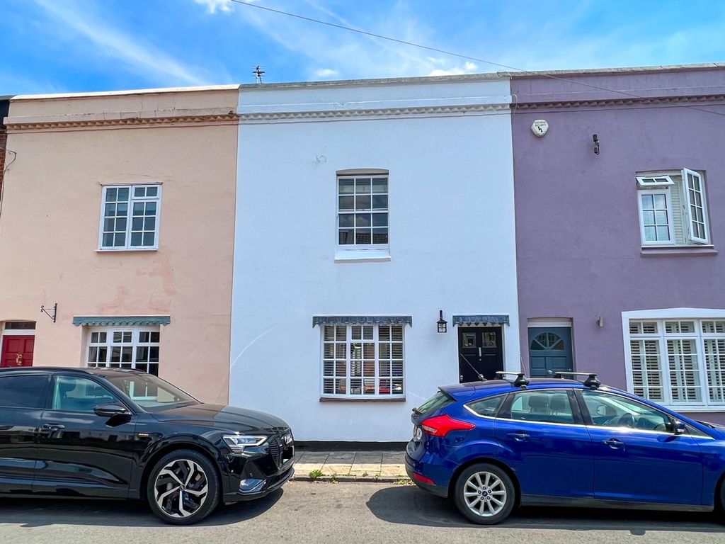 Property photo 1 of 31