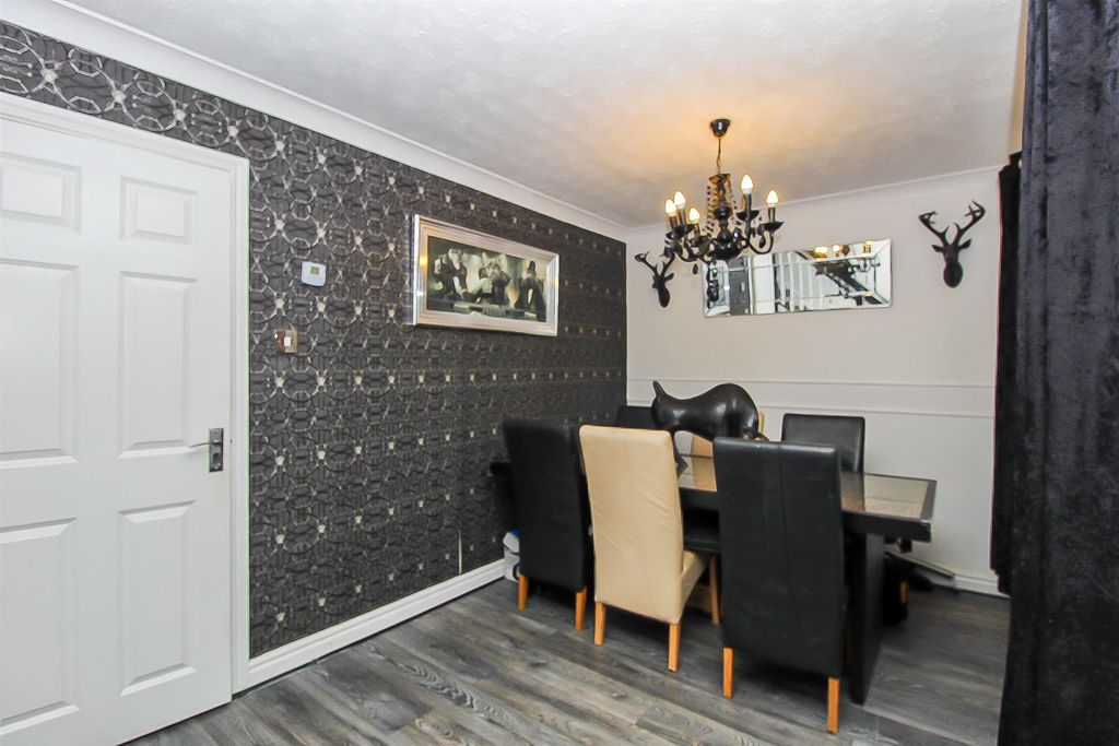 Property photo 3 of 12 Dining Room