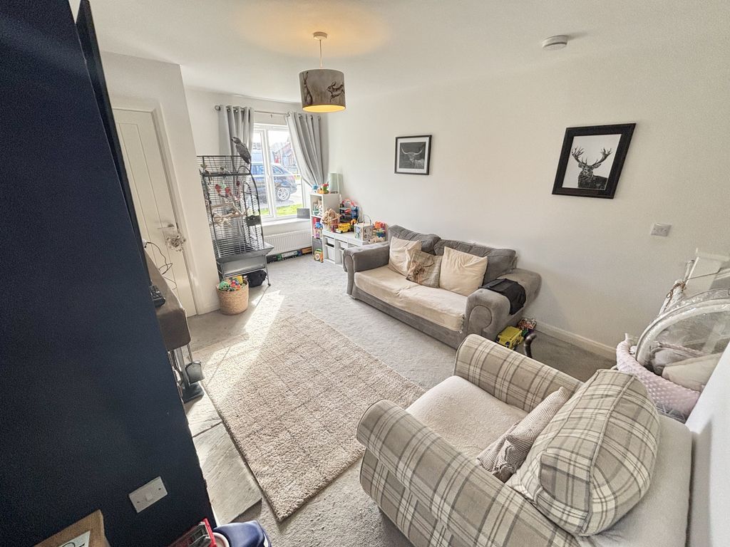 Property photo 3 of 13