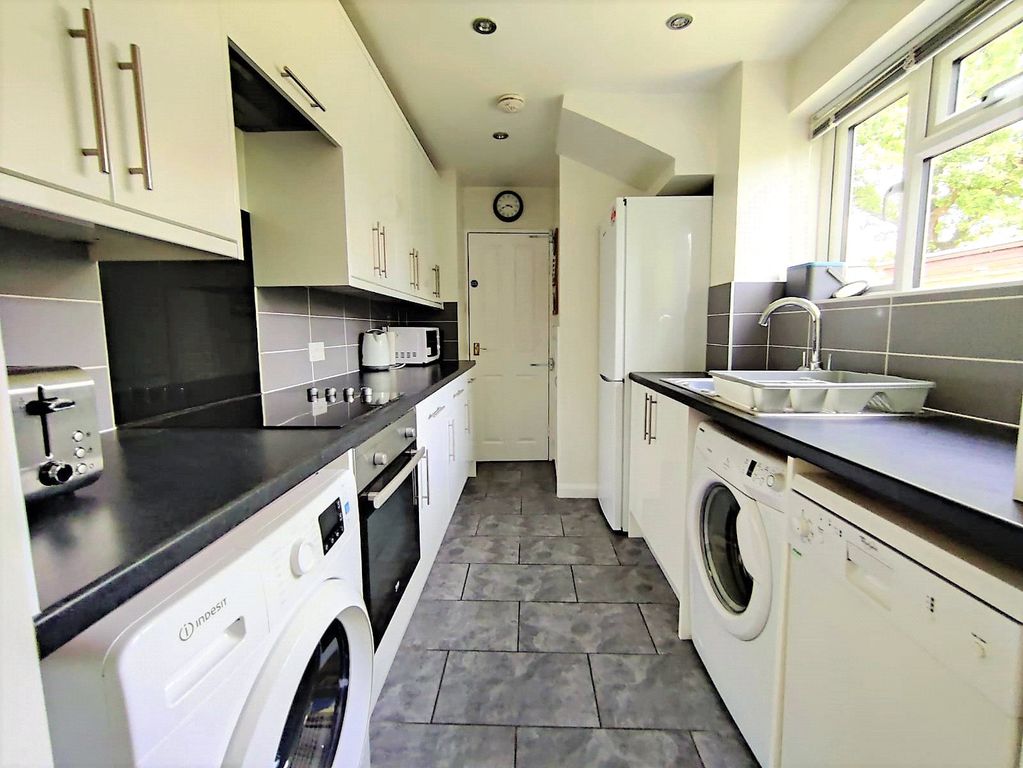 Property photo 2 of 10 Picture No. 05