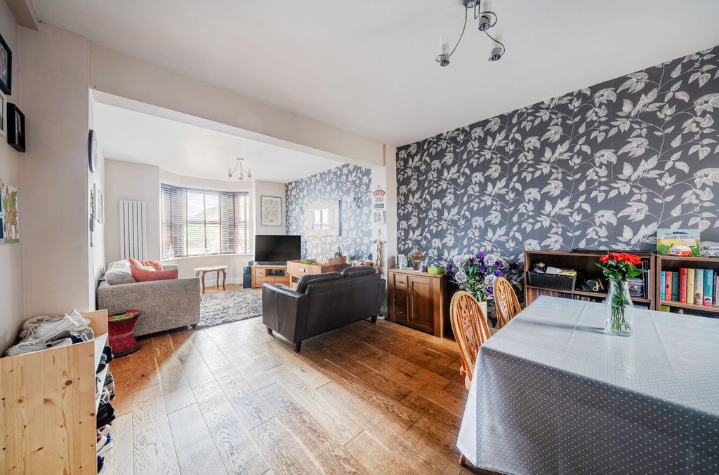 Property photo 2 of 22 1424173-12-69B80E...