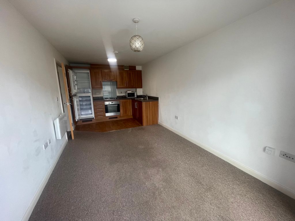 Property photo 3 of 11
