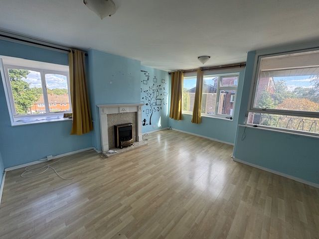 Property photo 2 of 12 Living Room