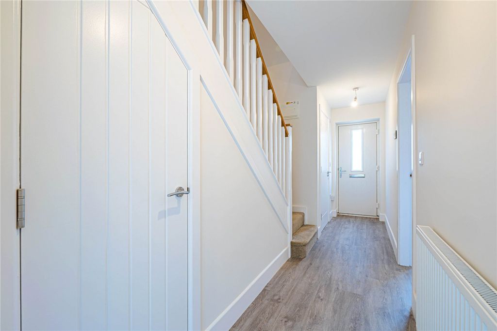 Property photo 3 of 19 Picture No. 11