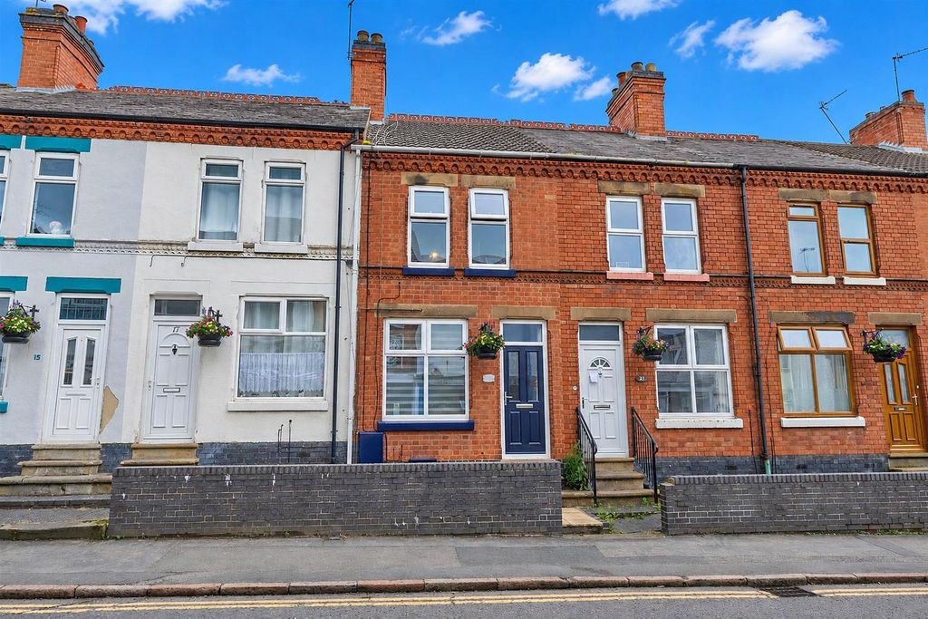 Property photo 1 of 15 Front High Street.Png