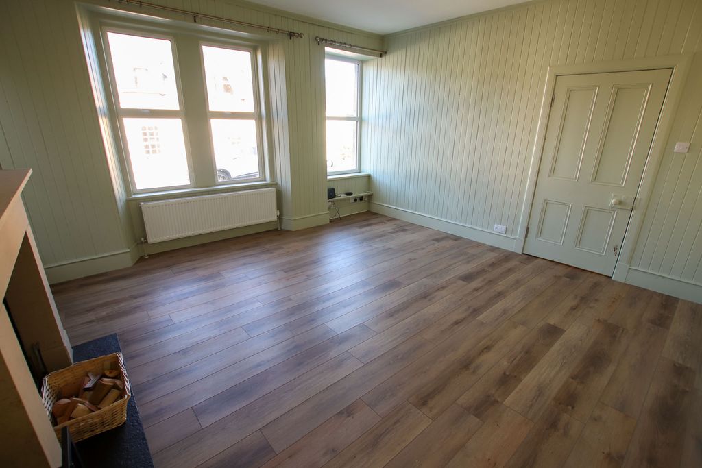 Property photo 3 of 26