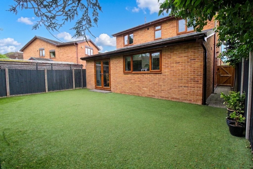 Property photo 2 of 25